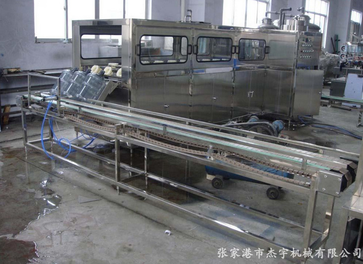 杰宇机械时时为大桶水灌装机用户着想