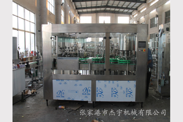 果汁灌装三合一体机