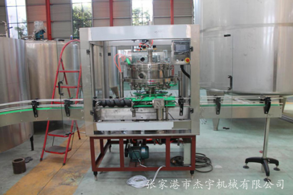 易拉罐啤酒灌装