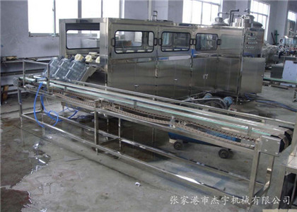 大桶水灌装机将会为咱们的消费者带来更安全产品